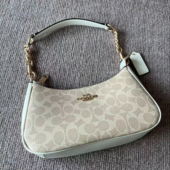 Coach fashion Women's Bag Fashionable Cream Handbag - Picture 1 of 10
